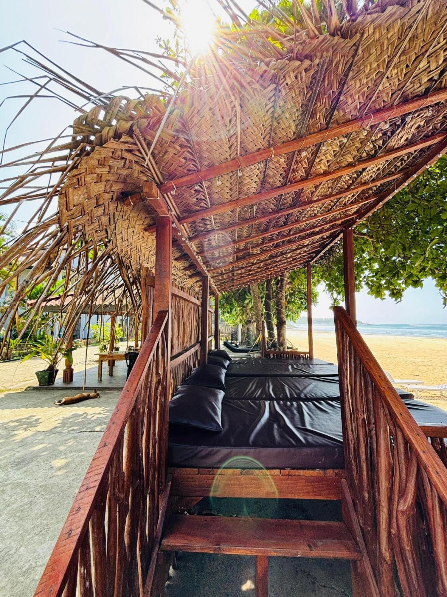 Balance Beach Resort Dikwella Sur Exterior foto